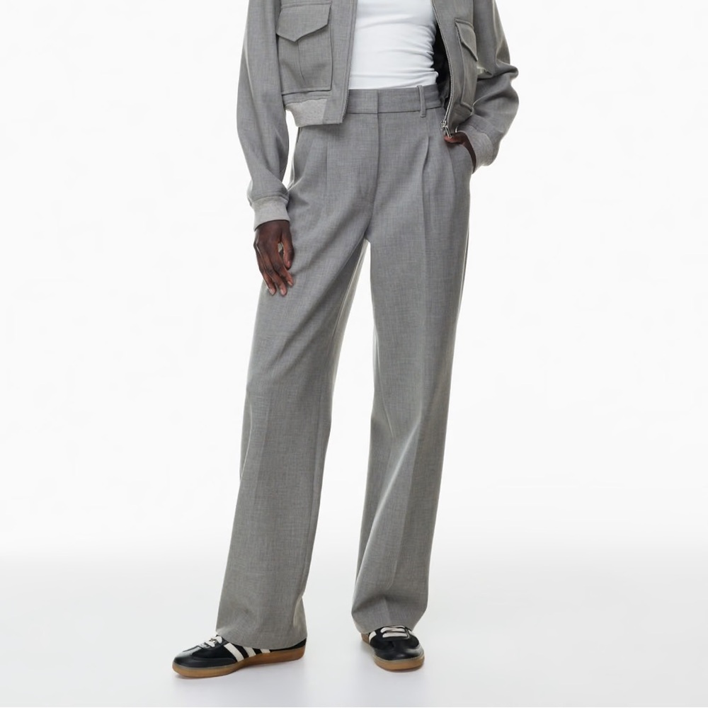 Aritzia Effortless Pants